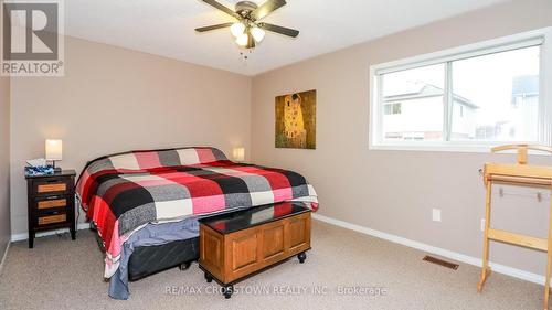 99 Leggott Avenue, Barrie, ON - Indoor Photo Showing Bedroom