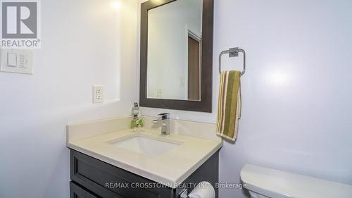 99 Leggott Avenue, Barrie, ON - Indoor Photo Showing Bathroom