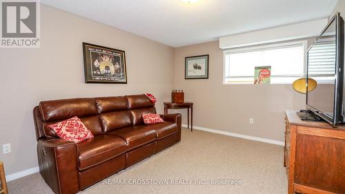 99 Leggott Avenue, Barrie, ON - Indoor