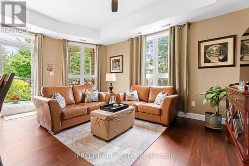 201 - 764 River Road E, Wasaga Beach, ON - Indoor Photo Showing Living Room