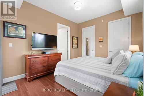 201 - 764 River Road E, Wasaga Beach, ON - Indoor Photo Showing Bedroom