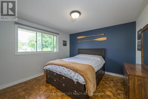 21 Bridlington Road, London, ON - Indoor Photo Showing Bedroom