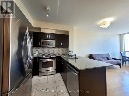 801 - 3504 Hurontario Street E, Mississauga, ON - Indoor Photo Showing Kitchen With Double Sink With Upgraded Kitchen