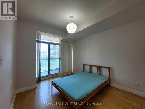 801 - 3504 Hurontario Street E, Mississauga, ON - Indoor Photo Showing Bedroom