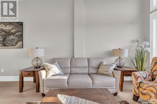 312 408 Cartwright Street, Saskatoon, SK - Indoor Photo Showing Living Room