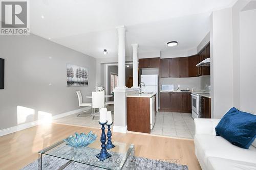 4847 Valera Road, Burlington, ON - Indoor Photo Showing Kitchen