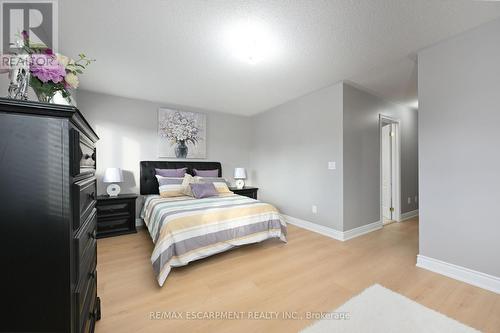 4847 Valera Road, Burlington, ON - Indoor Photo Showing Bedroom