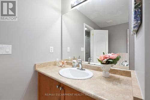 4847 Valera Road, Burlington, ON - Indoor Photo Showing Bathroom