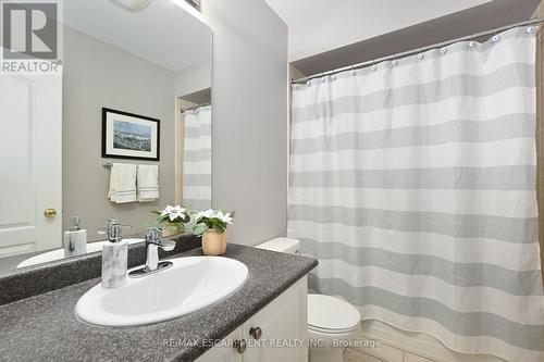 4847 Valera Road, Burlington, ON - Indoor Photo Showing Bathroom