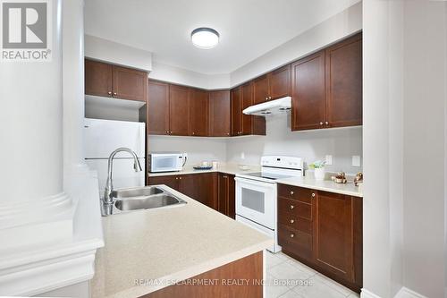 4847 Valera Road, Burlington, ON - Indoor Photo Showing Kitchen With Double Sink