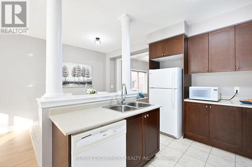 4847 Valera Road, Burlington, ON - Indoor Photo Showing Kitchen With Double Sink