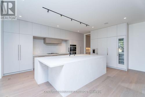 119 Cumberland Drive, Mississauga, ON - Indoor Photo Showing Kitchen