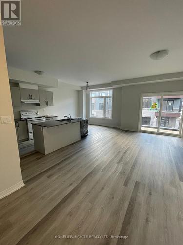 130 - 155 Equestrain Way, Cambridge, ON - Indoor Photo Showing Living Room