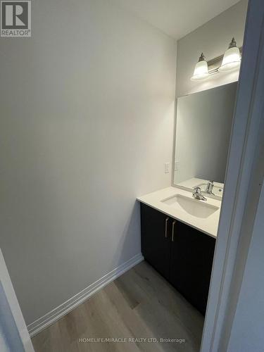 130 - 155 Equestrain Way, Cambridge, ON - Indoor Photo Showing Bathroom