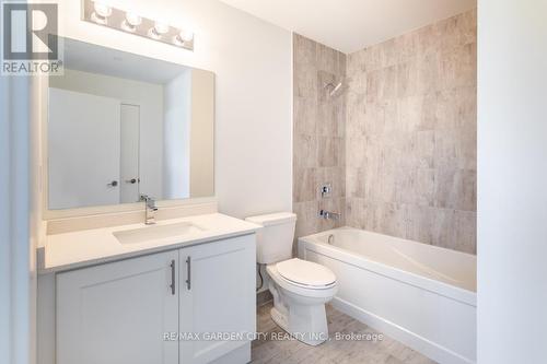 216 - 600 North Service Road, Hamilton, ON - Indoor Photo Showing Bathroom