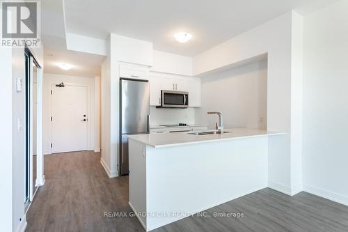 216 - 600 North Service Road, Hamilton, ON - Indoor Photo Showing Kitchen