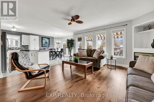 35 Balsam Trail, Norfolk, ON - Indoor Photo Showing Living Room