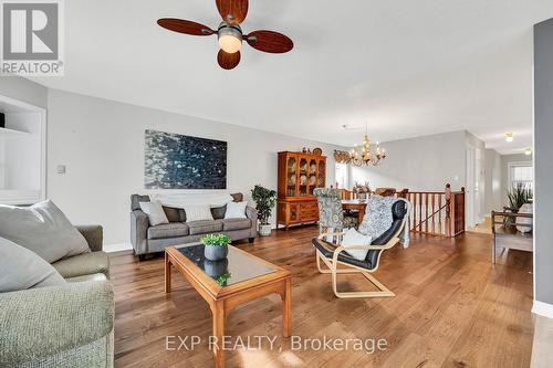 35 Balsam Trail, Norfolk, ON - Indoor Photo Showing Living Room