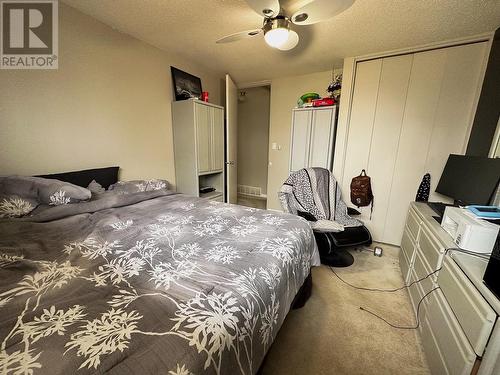 9225 6 Street, Dawson Creek, BC - Indoor Photo Showing Bedroom