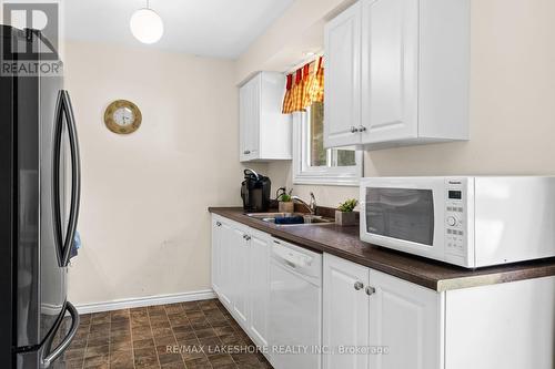 40 Glen Watford Road, Cobourg, ON - Indoor Photo Showing Kitchen