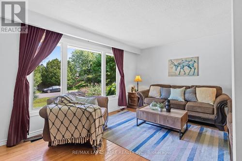 40 Glen Watford Road, Cobourg, ON - Indoor Photo Showing Living Room