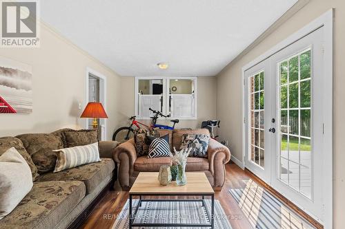 40 Glen Watford Road, Cobourg, ON - Indoor Photo Showing Living Room