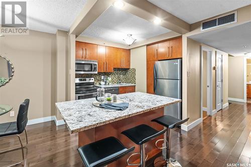 1706 320 5Th Avenue N, Saskatoon, SK - Indoor Photo Showing Kitchen