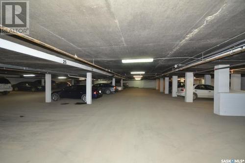 1706 320 5Th Avenue N, Saskatoon, SK - Indoor Photo Showing Garage