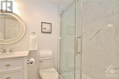 83 Grady Crescent, Ottawa, ON - Indoor Photo Showing Bathroom