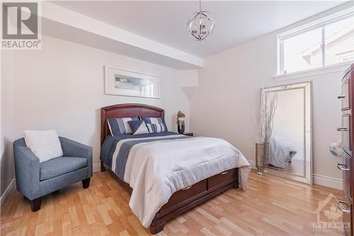 1135 Caprice Court, Ottawa, ON - Indoor Photo Showing Bedroom