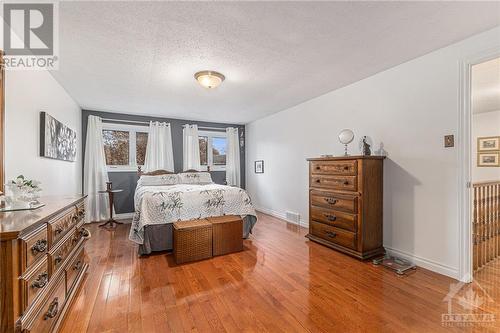 1699 Fieldstone Crescent, Ottawa, ON - Indoor Photo Showing Bedroom