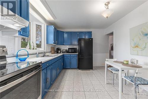 1699 Fieldstone Crescent, Ottawa, ON - Indoor Photo Showing Kitchen