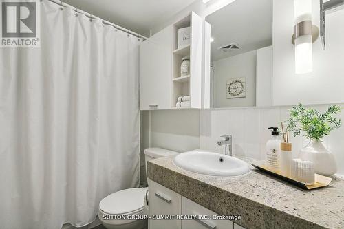 1111 - 15 Singer Court, Toronto, ON - Indoor Photo Showing Bathroom