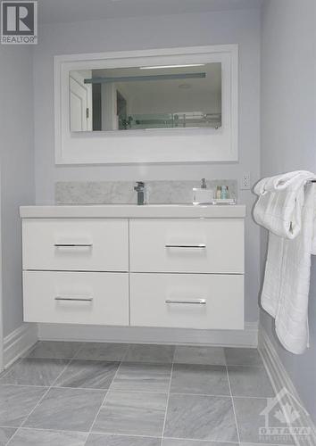 232 St Patrick Street, Ottawa, ON - Indoor Photo Showing Bathroom