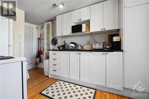 232 St Patrick Street, Ottawa, ON - Indoor Photo Showing Kitchen