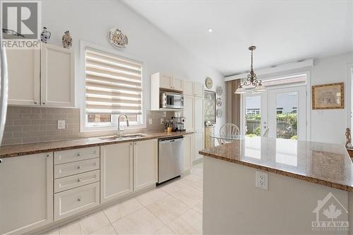 146 Esterbrook Drive, Ottawa, ON - Indoor Photo Showing Kitchen