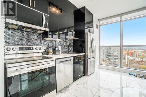 179 George Street Unit#1501, Ottawa, ON - Indoor Photo Showing Kitchen