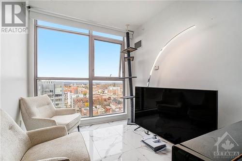 179 George Street Unit#1501, Ottawa, ON - Indoor Photo Showing Living Room