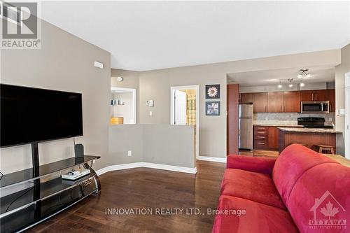 G - 1113 Stittsville Main Street, Ottawa, ON - Indoor Photo Showing Living Room