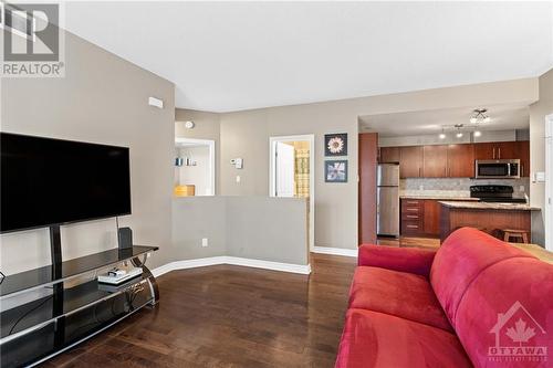 1113 Stittsville Main Street Unit#G, Ottawa, ON - Indoor Photo Showing Living Room