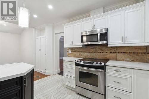 156 Queen Street, Sarnia, ON - Indoor Photo Showing Kitchen