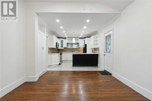 156 Queen Street, Sarnia, ON - Indoor Photo Showing Kitchen