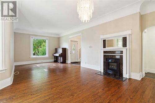 156 Queen Street, Sarnia, ON - Indoor Photo Showing Living Room With Fireplace