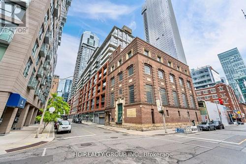 Lph 17 - 21 Nelson Street, Toronto, ON - Outdoor With Facade