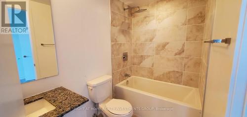 1208 - 120 Parliament Street, Toronto, ON - Indoor Photo Showing Bathroom