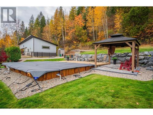 506 201St Avenue, Castlegar, BC - Outdoor With Backyard