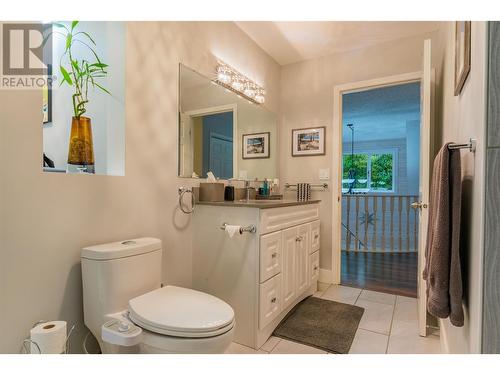 506 201St Avenue, Castlegar, BC - Indoor Photo Showing Bathroom