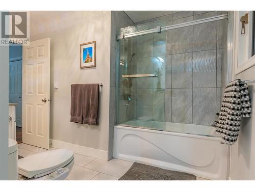 506 201St Avenue, Castlegar, BC - Indoor Photo Showing Bathroom