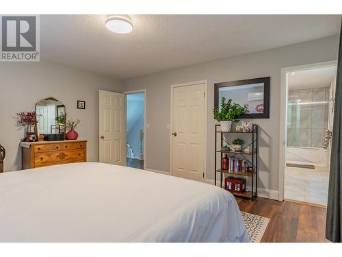 506 201St Avenue, Castlegar, BC - Indoor Photo Showing Bedroom