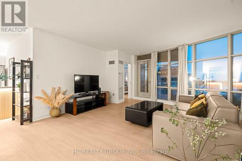 1212 - 35 Mariner Terrace, Toronto, ON - Indoor Photo Showing Living Room